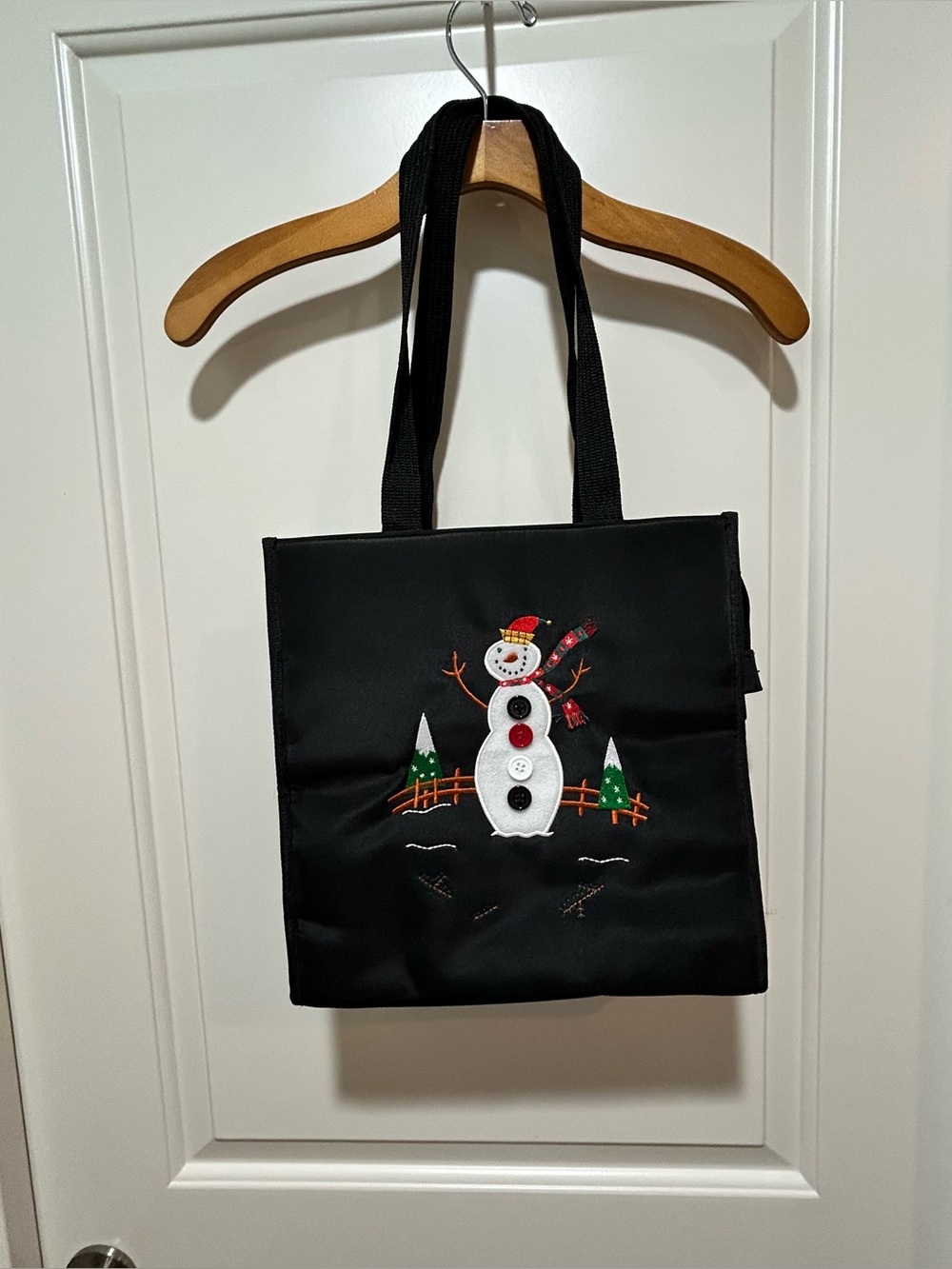 ELKA Handbags Inc Black Snowman Tote Bag with Festive Embroidery LIKE NEW